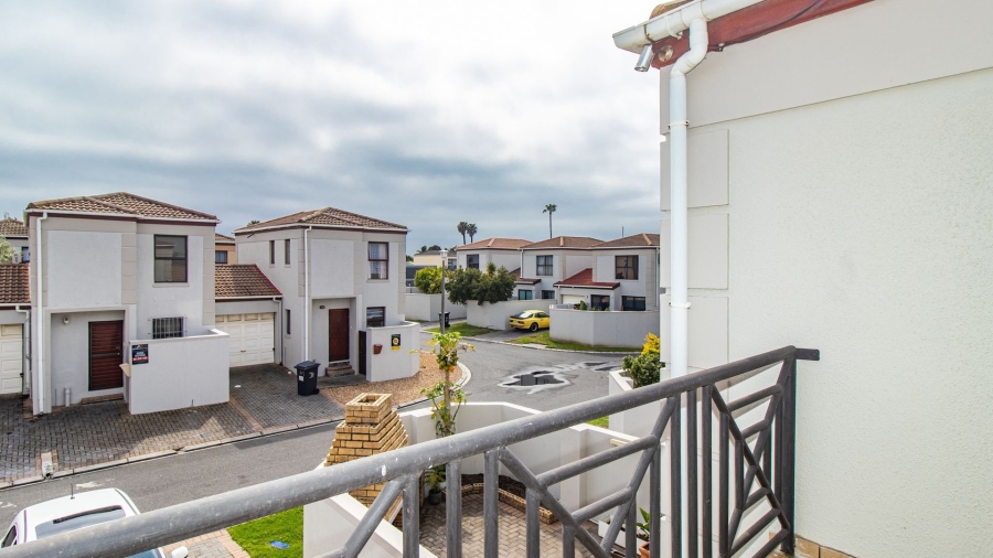 3 Bedroom Property for Sale in Parklands Western Cape